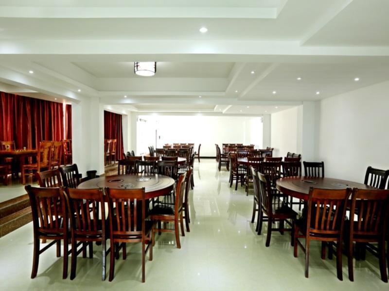 Zhangjiajie City Of Green Theme Hotel Wulingyuan ภายนอก รูปภาพ